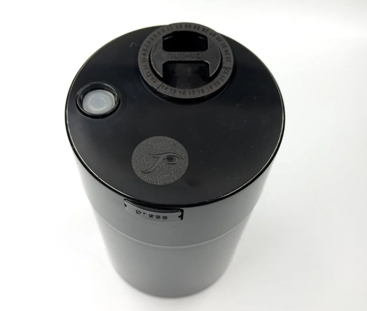 Press to seal, pull to pump