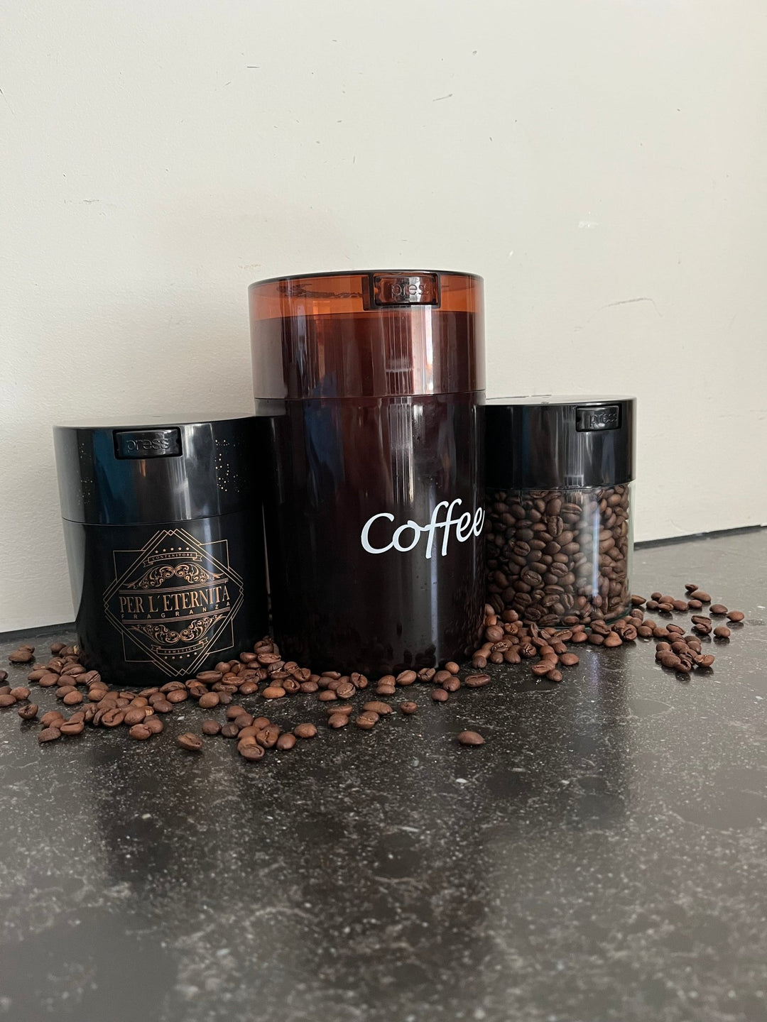 CoffeeVac 1.85L Airtight Coffee Container - TightVac Europe - The eassiest storage solutions