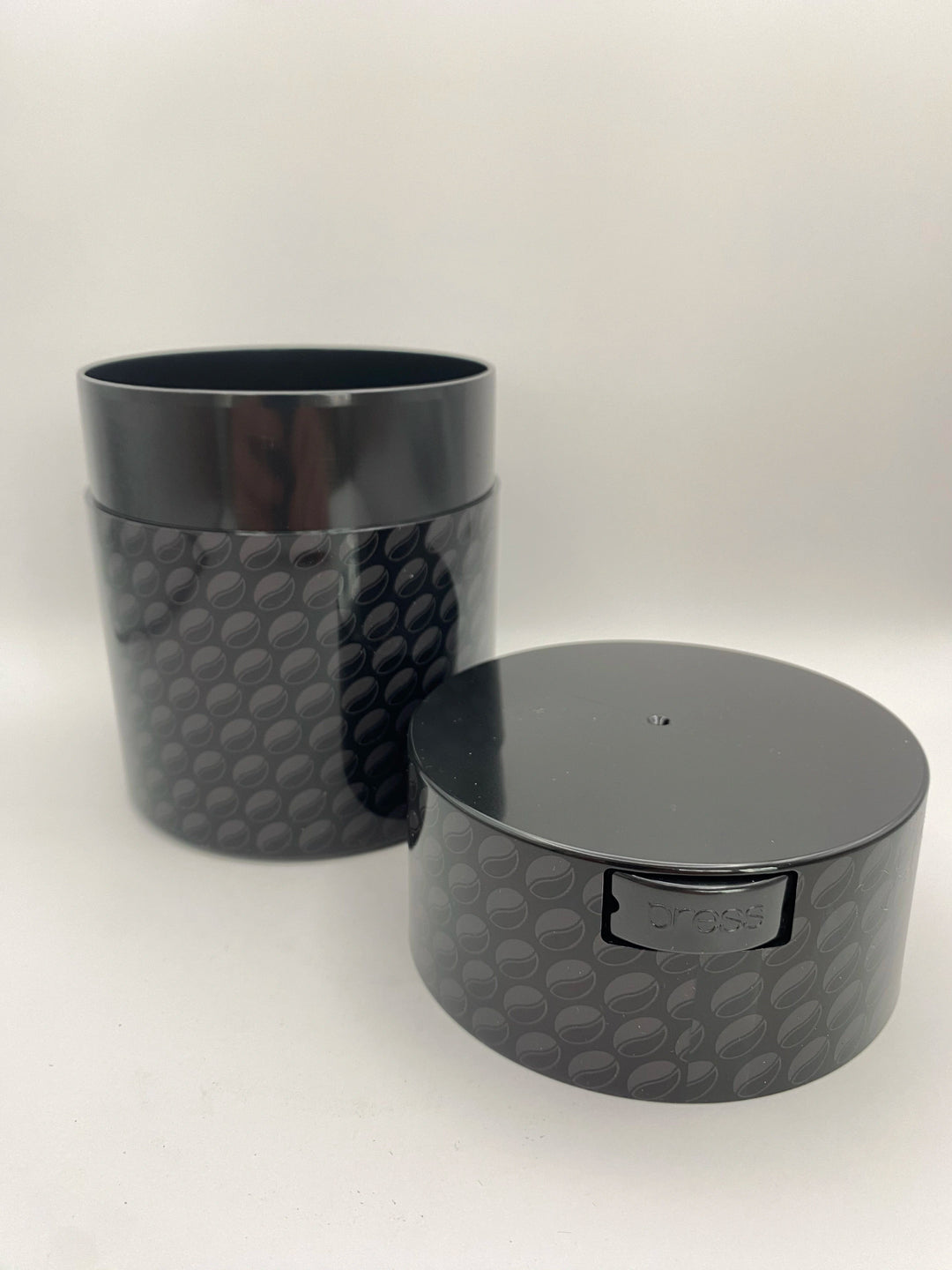 Coffeevac Airtight Coffee Container / 0.8L / 250g / Solid / Black w Beans - TightVac Europe - The eassiest storage solutions