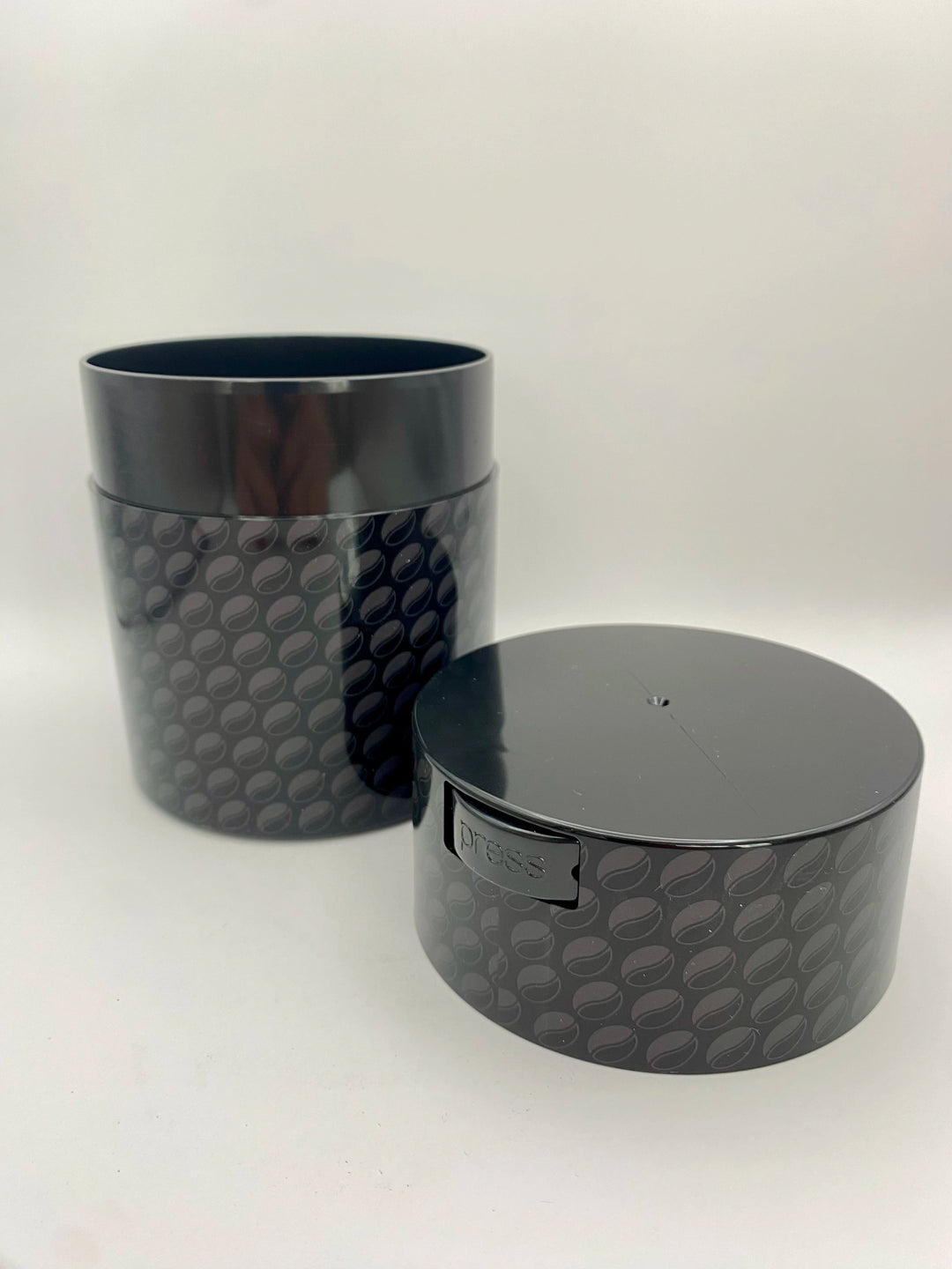 Coffeevac Airtight Coffee Container / 0.8L / 250g / Solid / Black w Beans - TightVac Europe - The eassiest storage solutions