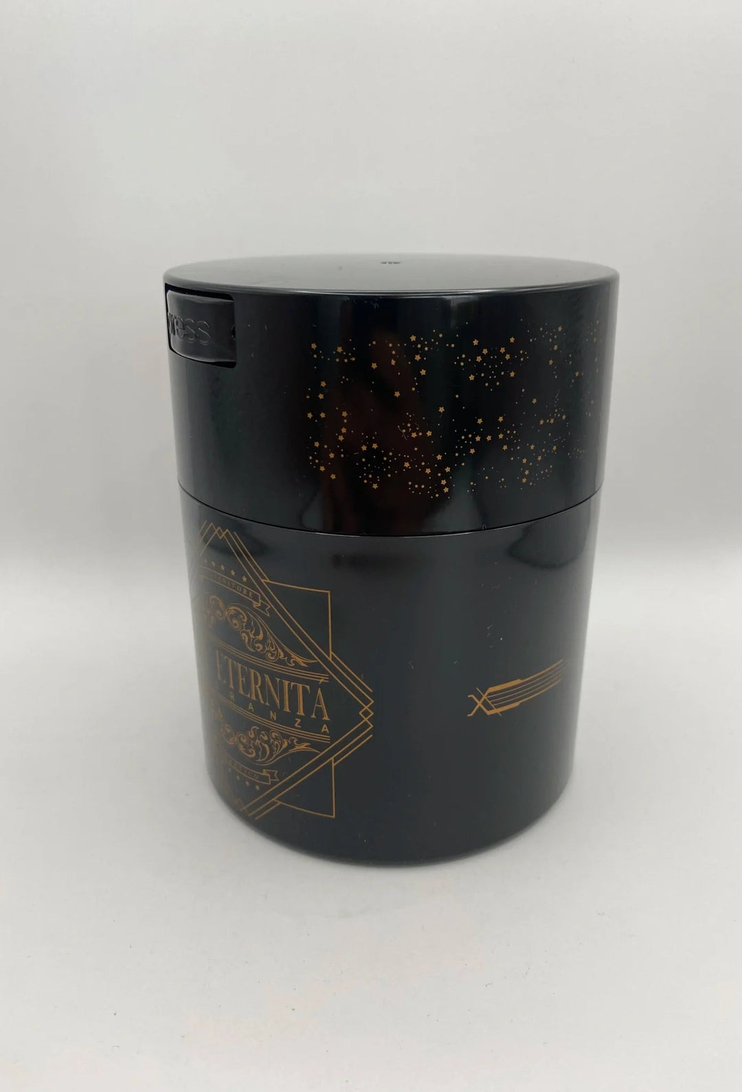 Coffeevac Airtight Coffee Container 0.8L - TightVac Europe - The eassiest storage solutions