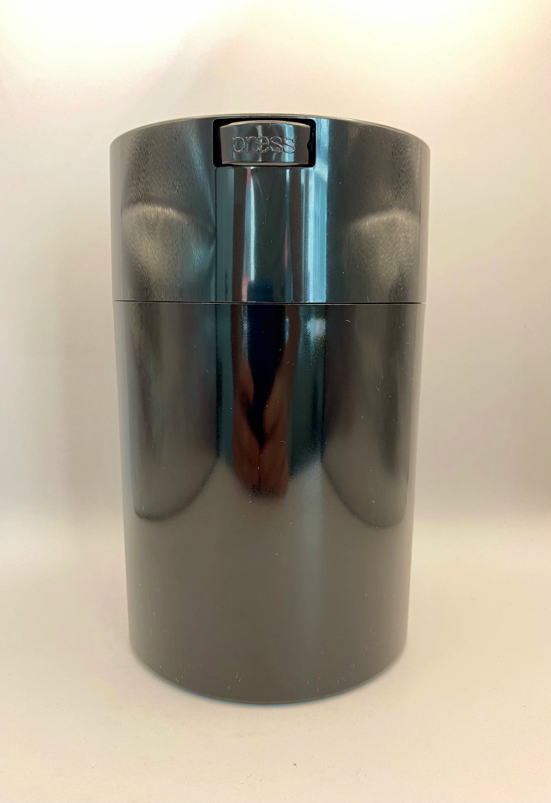 Coffeevac Airtight Coffee Container / 1.85L / 500g / Solid / Black - TightVac Europe - The eassiest storage solutions