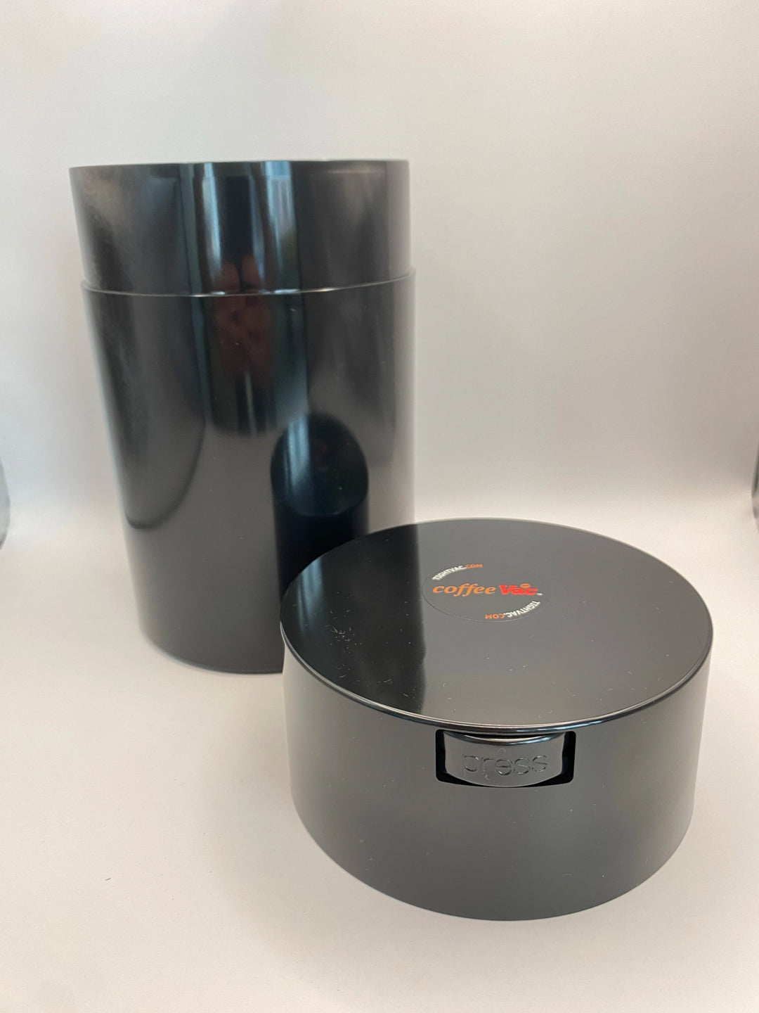 Coffeevac Airtight Coffee Container / 1.85L / 500g / Solid / Black - TightVac Europe - The eassiest storage solutions
