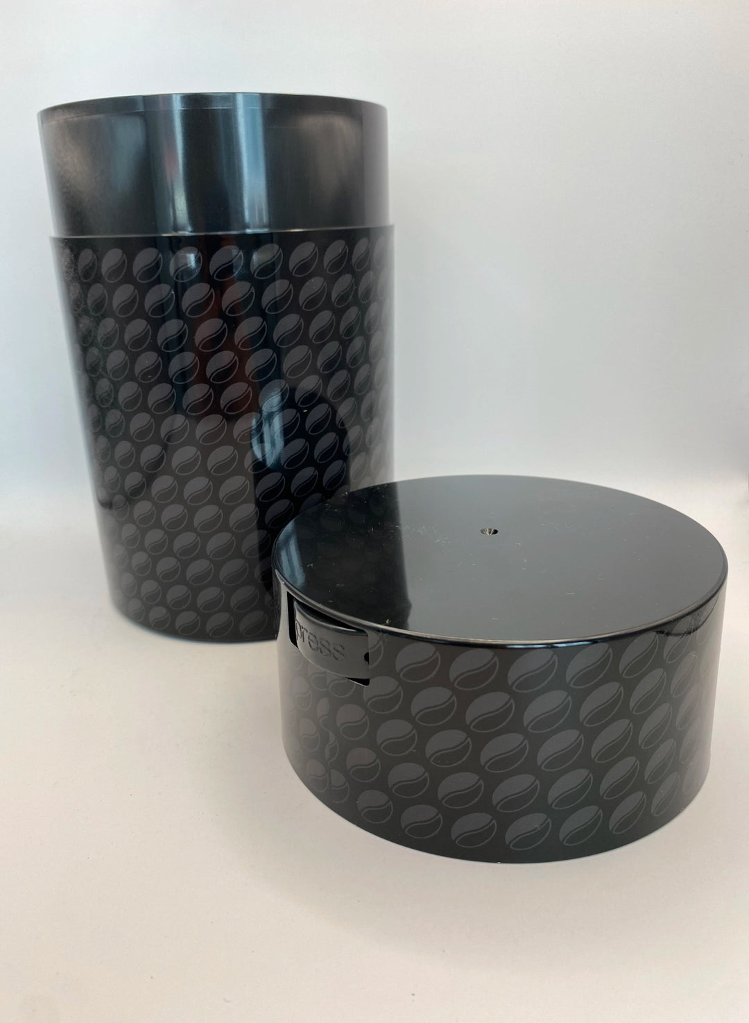 Coffeevac Airtight Coffee Container 1.85L / Solid / Black & Beans - TightVac Europe - The eassiest storage solutions
