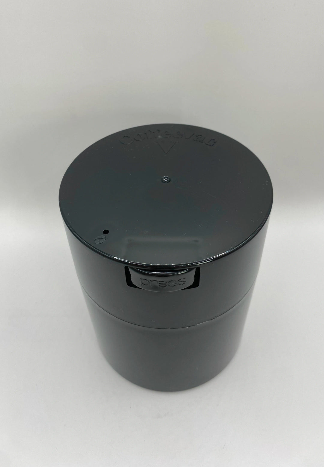 Coffeevac V Airtight Coffee Container / 0.8L / 250g / Solid / Black - TightVac Europe - The eassiest storage solutions
