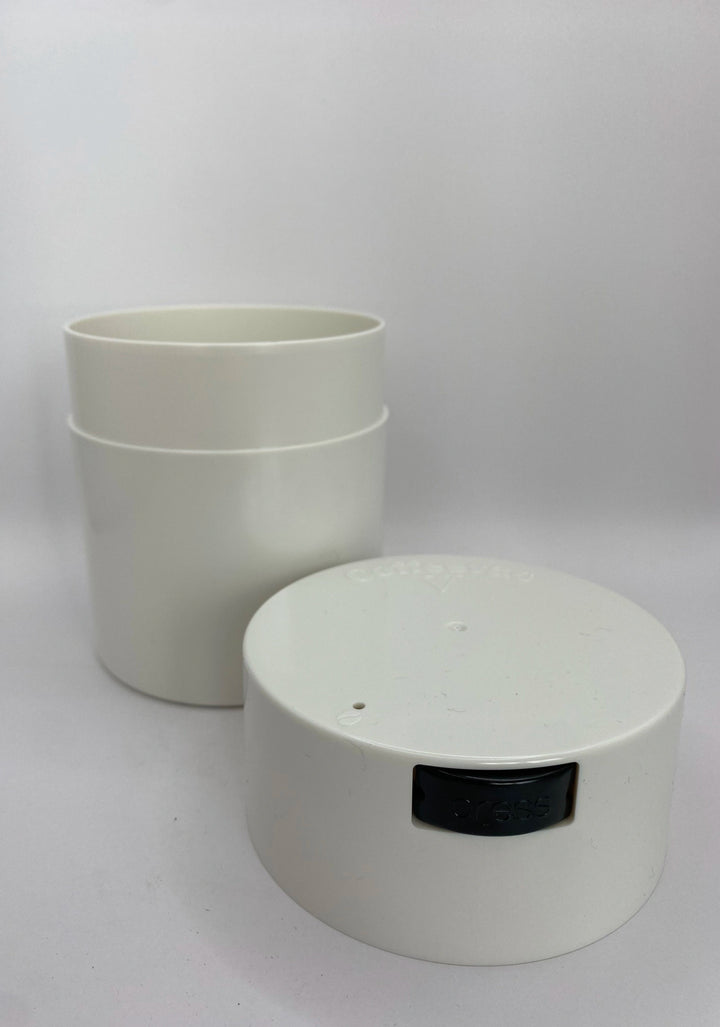 Coffeevac V Airtight Coffee Container / 0.8L / 250g / Solid / White - TightVac Europe - The eassiest storage solutions