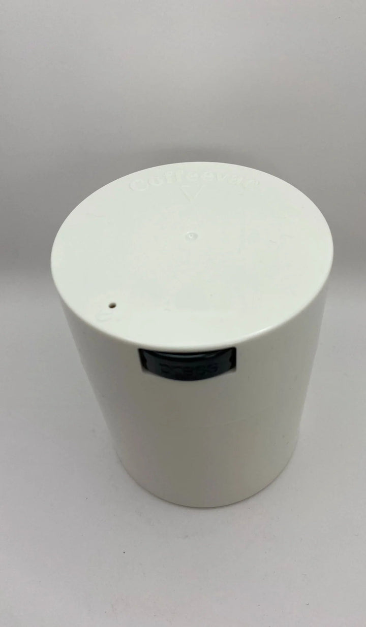 Coffeevac V Airtight Coffee Container 0.8L - TightVac Europe - The eassiest storage solutions