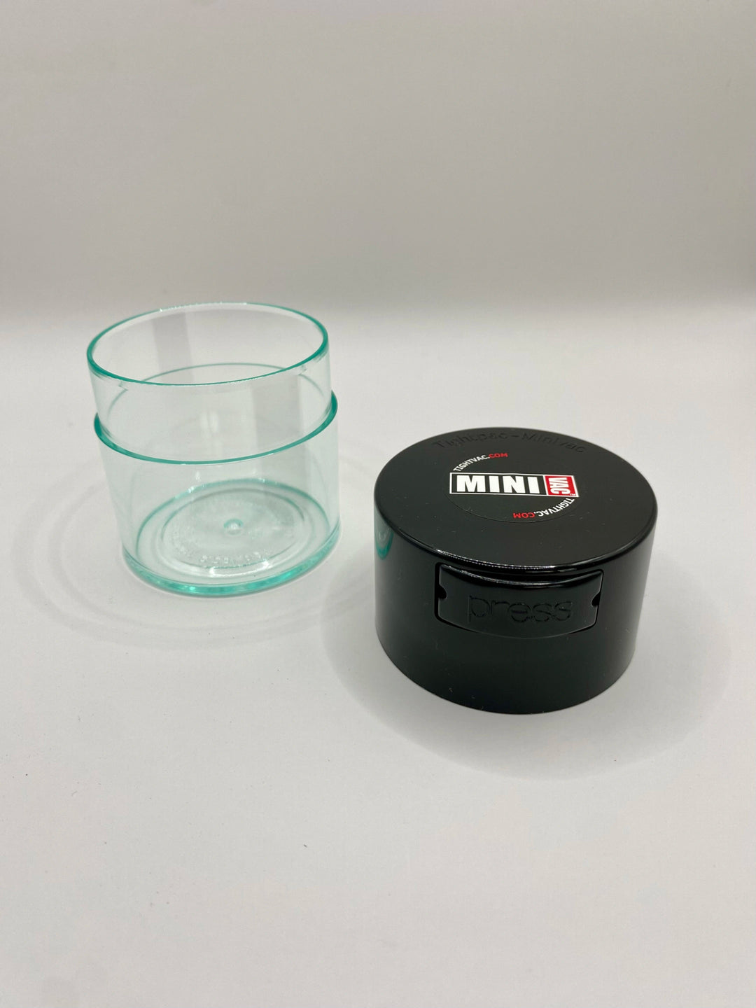 Minivac Airtight Container / 0,12L / 40g / Clear / Black - TightVac Europe - The eassiest storage solutions