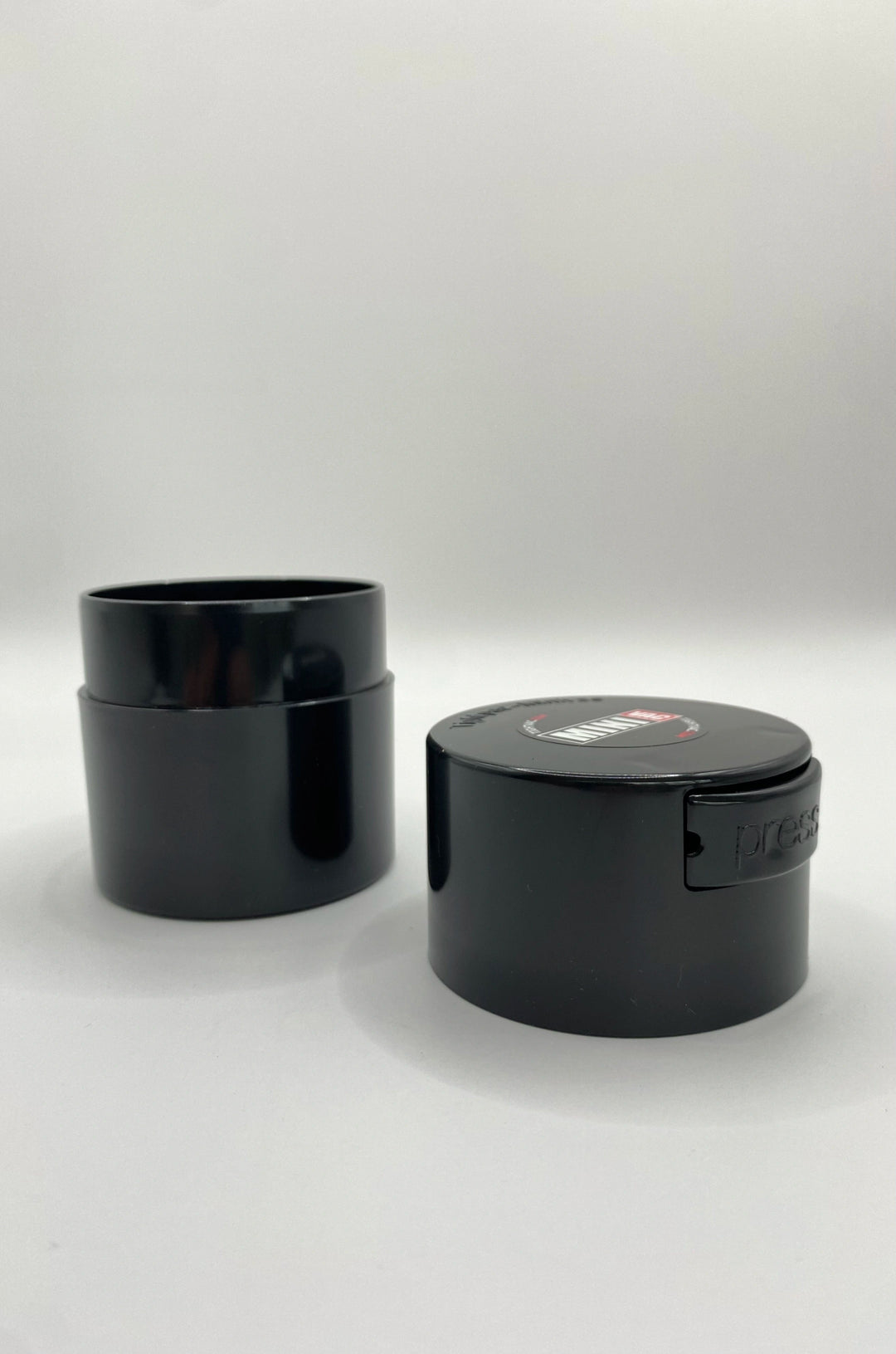 Minivac Airtight Container / 0,12L / 40g / Solid / Black - TightVac Europe - The eassiest storage solutions
