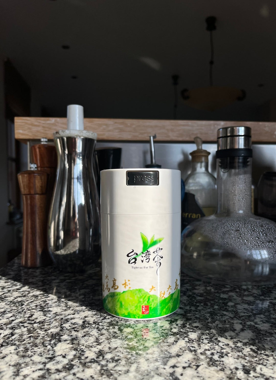 TeaVac Airtight Tea Container 0,57L - TightVac Europe - The eassiest storage solutions