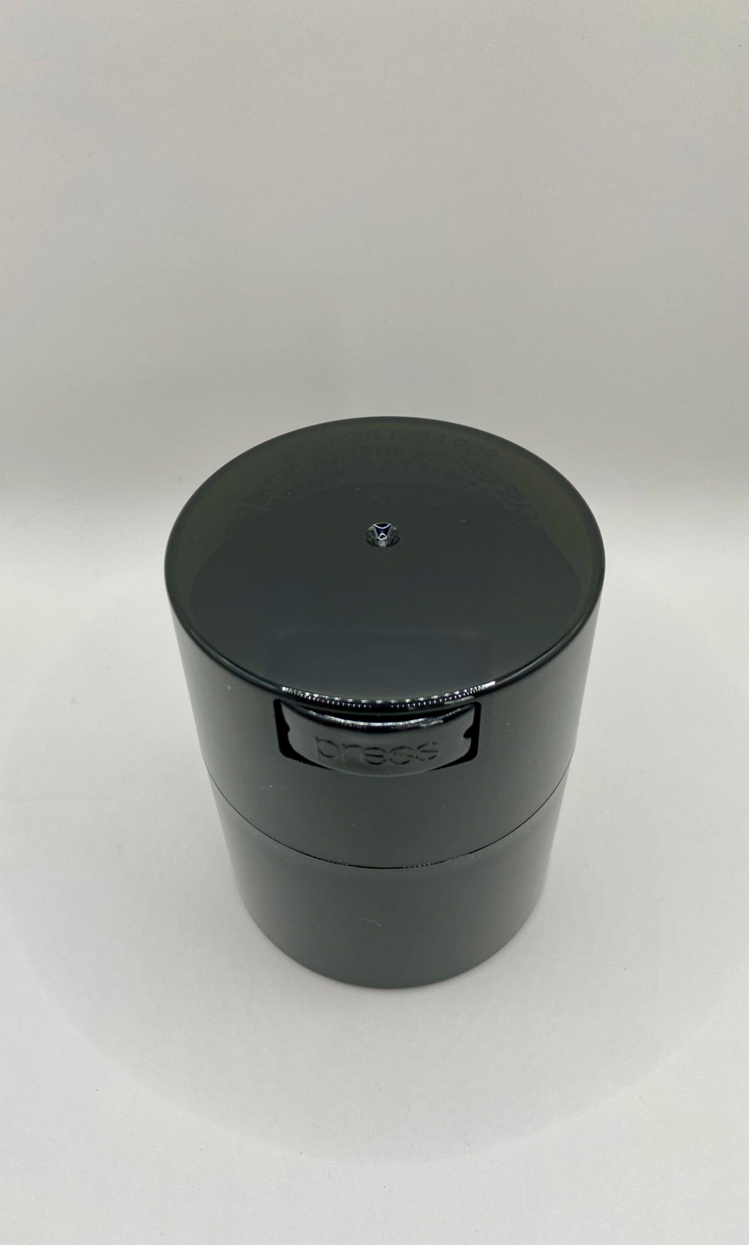 Tightvac Airtight Container / 0,29L / 75g / Clear / Black Pearl Tint - TightVac Europe - The eassiest storage solutions