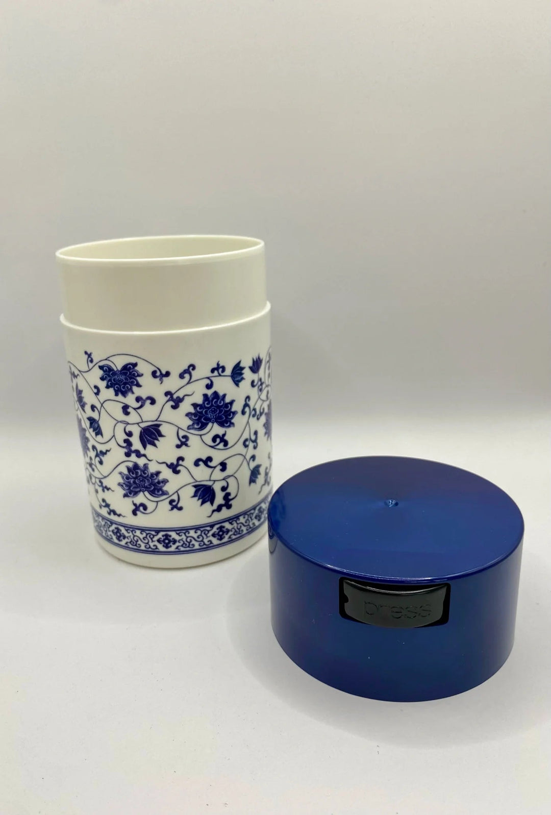 Tightvac Airtight Container 0,57L - TightVac Europe - The eassiest storage solutions