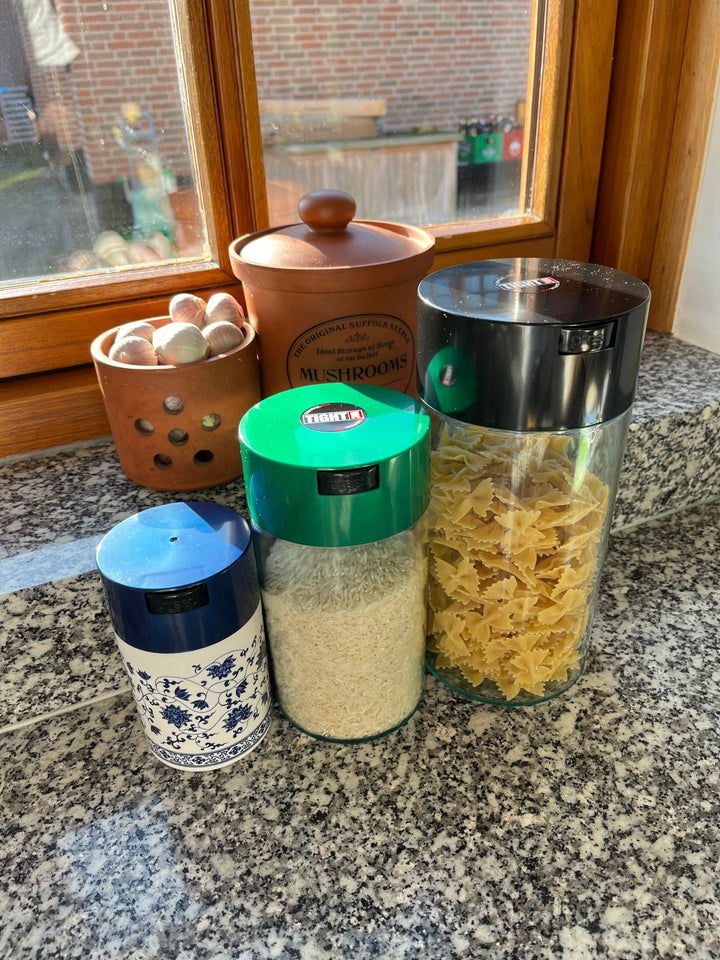 TightVac Airtight Container 2.35L - TightVac Europe - The eassiest storage solutions