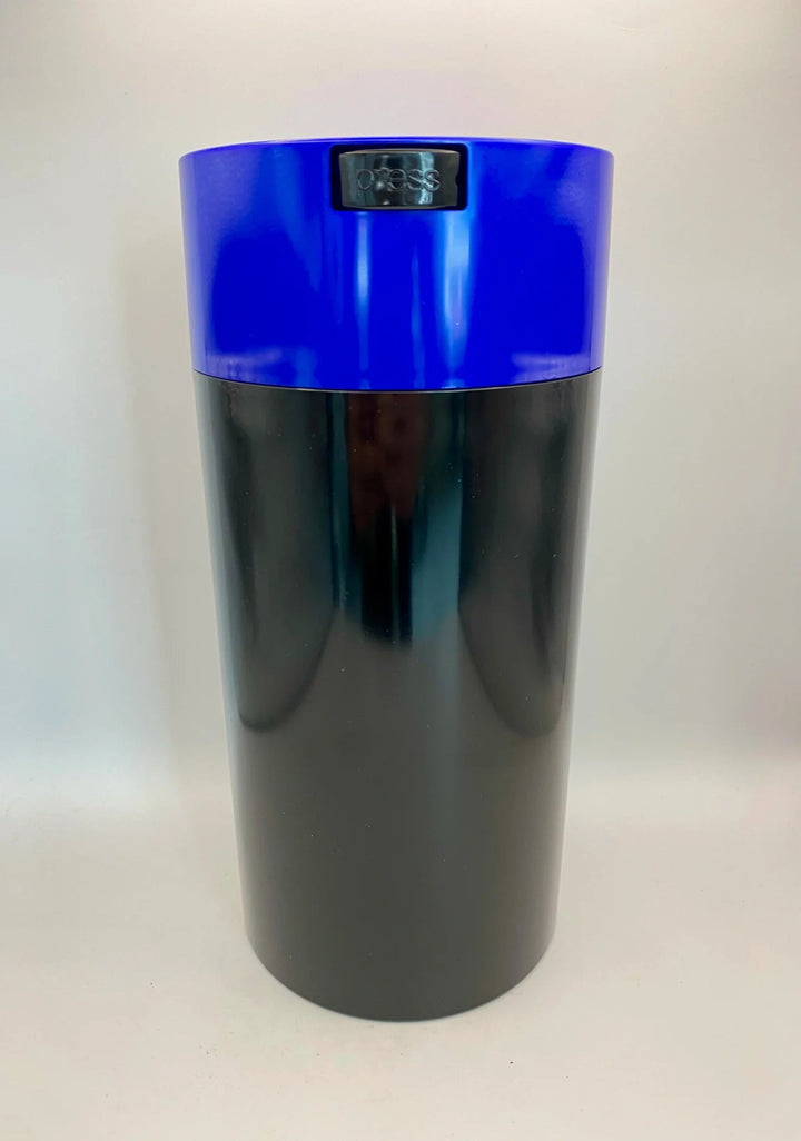 TightVac Airtight Container 2.35L - TightVac Europe - The eassiest storage solutions